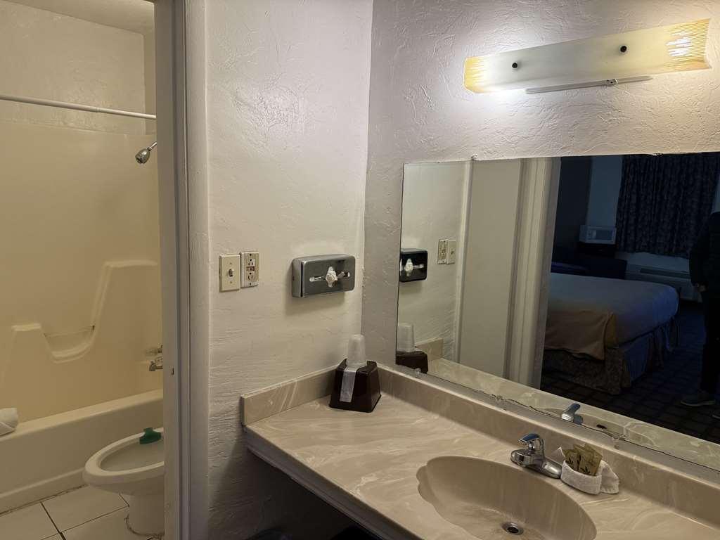 Americas Best Value Inn Wendover Rum bild